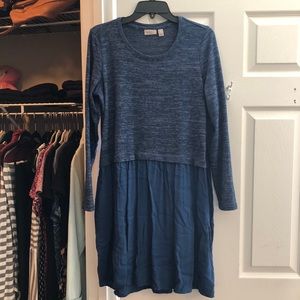 LOGO Sweater Dress EUC